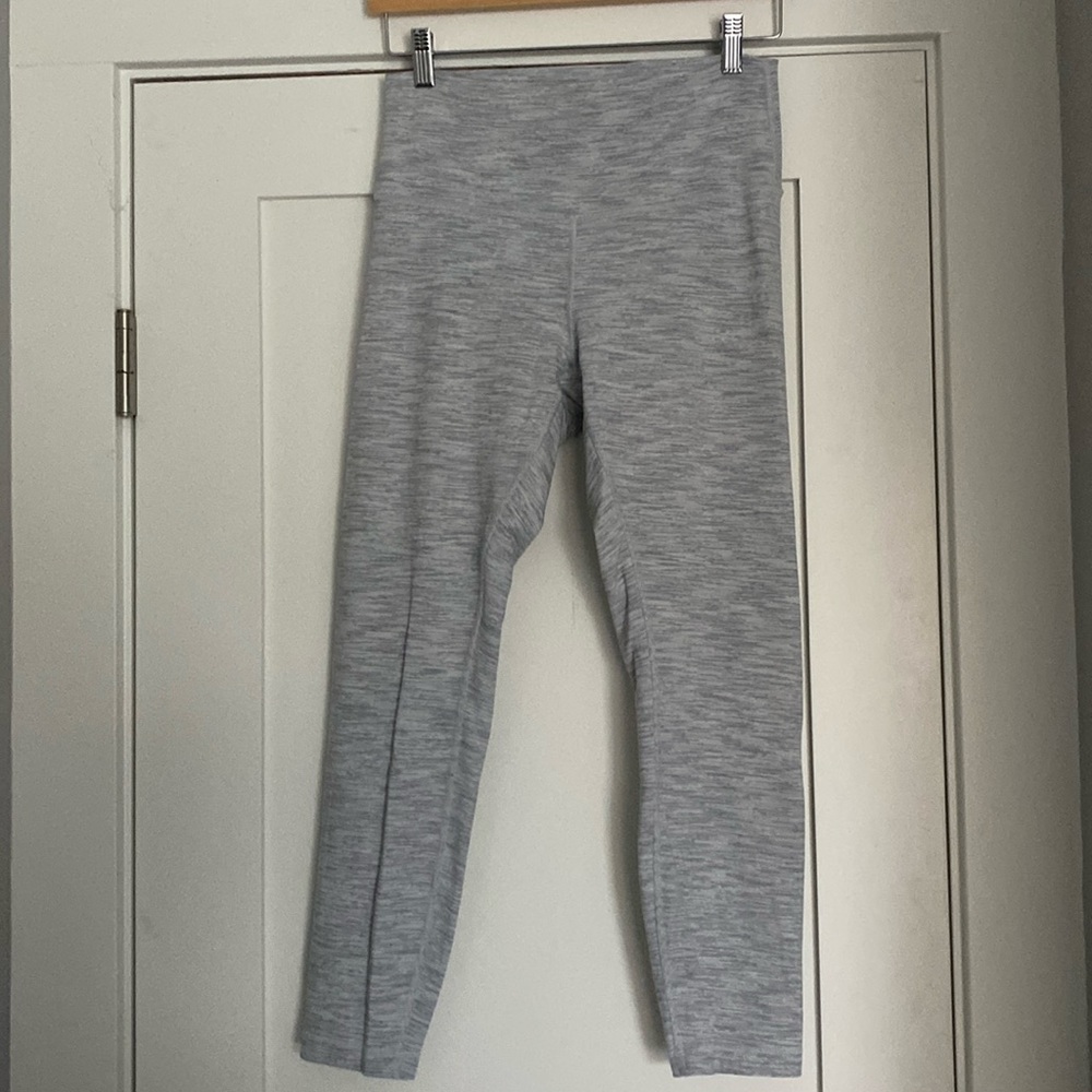 Lululemon Align grey and white 25” leggings (ankle) Women’s size 10 LIKE NEW